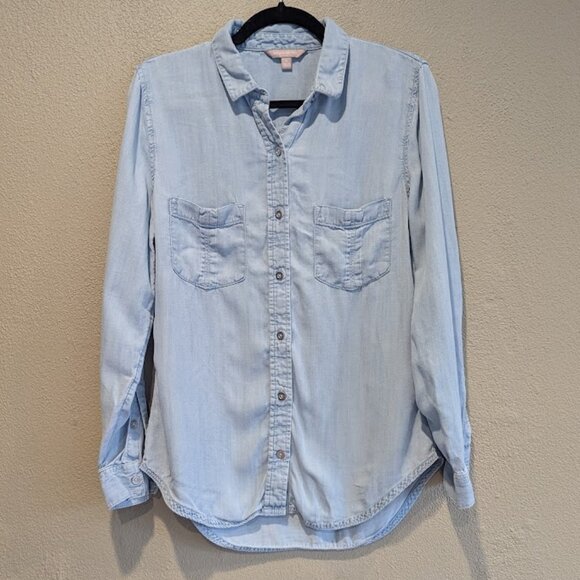 Banana Republic Tops - Banana Republic * Denim Button-Up Top * Women’s Size Small